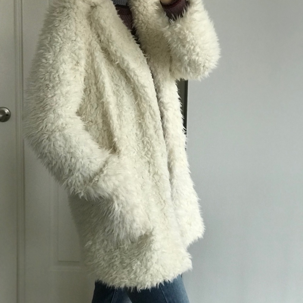 ❤️1 MED❤️Ivory Shaggy Faux Fur Open Jacket - Picture 3 of 7